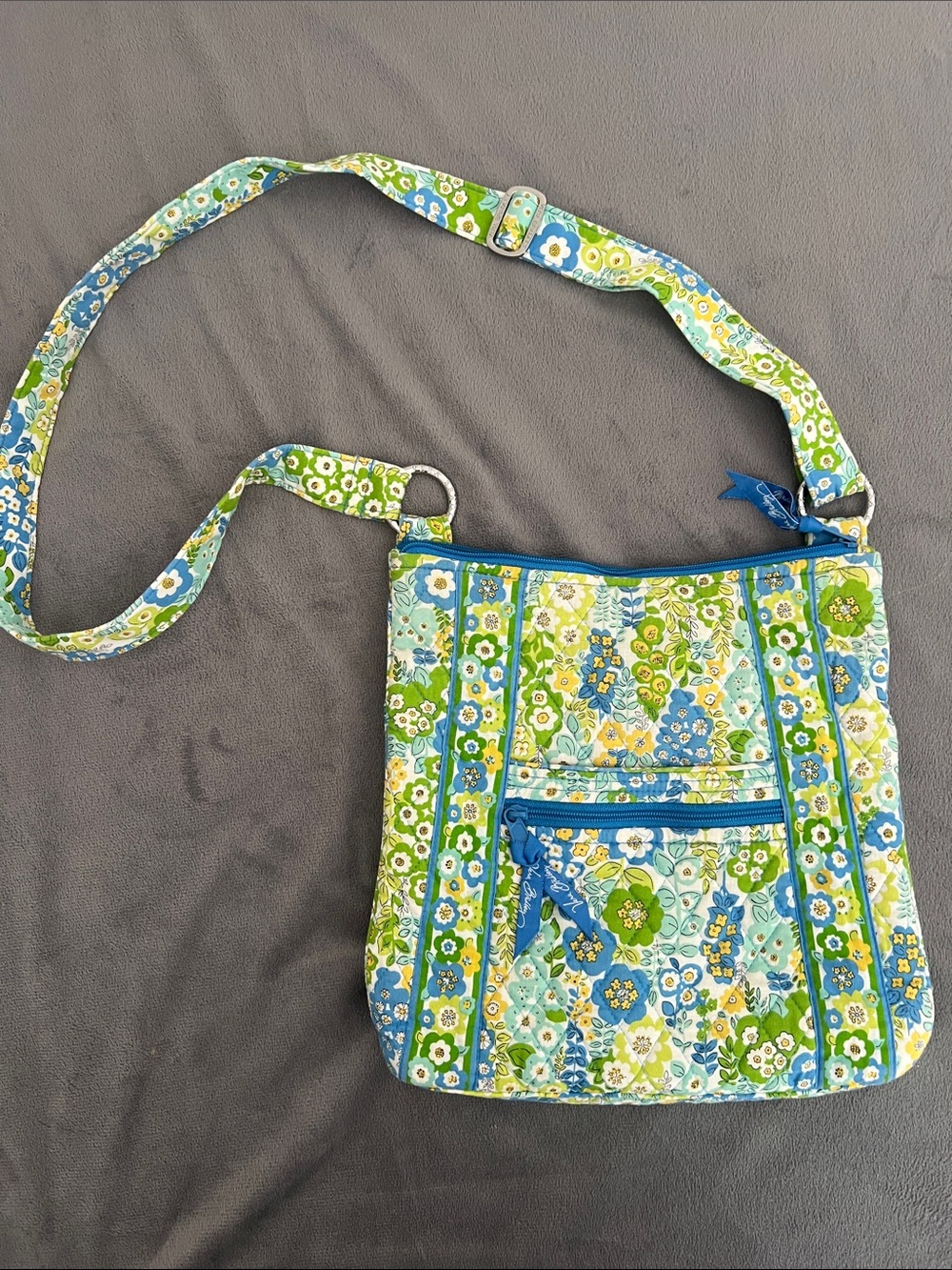 Like New‎ Vera Bradley Blue & Green Floral Quilted Adjustable Crossbody